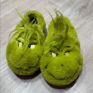 H&M Lime Green Fuzzy Grinch Slippers